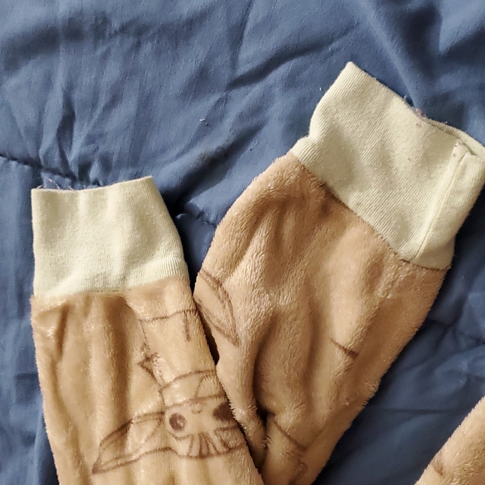 Grogu PJs - Picture 4 of 6